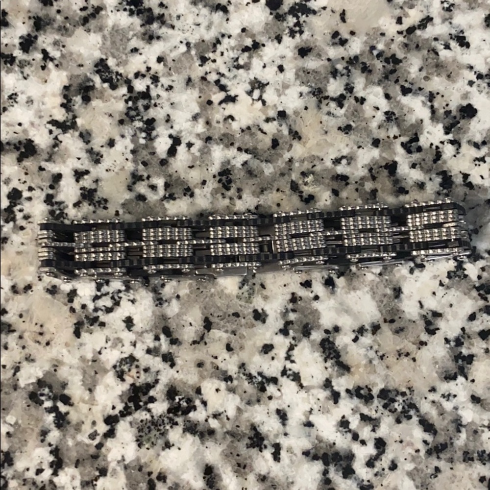 Men’s stainless steel link bracelet